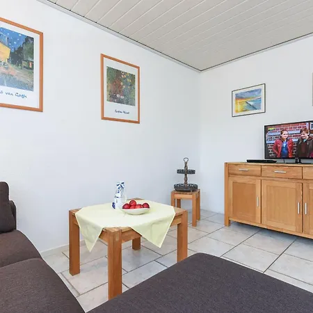 Hus Otzum *